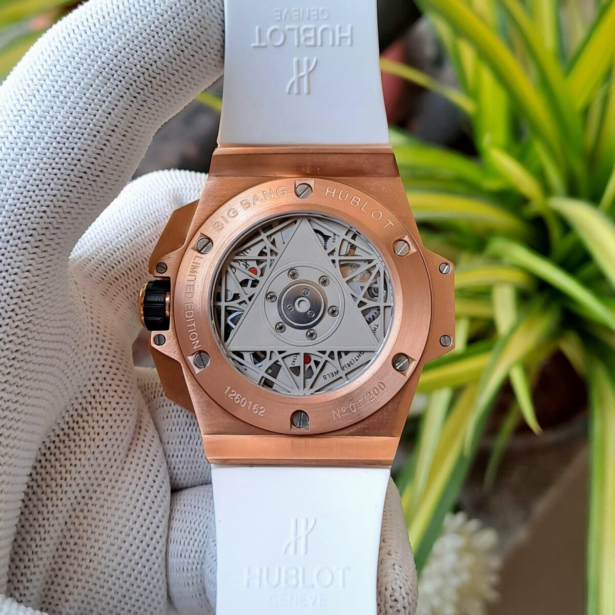 hublot big bang slang blue gold 4 scaled