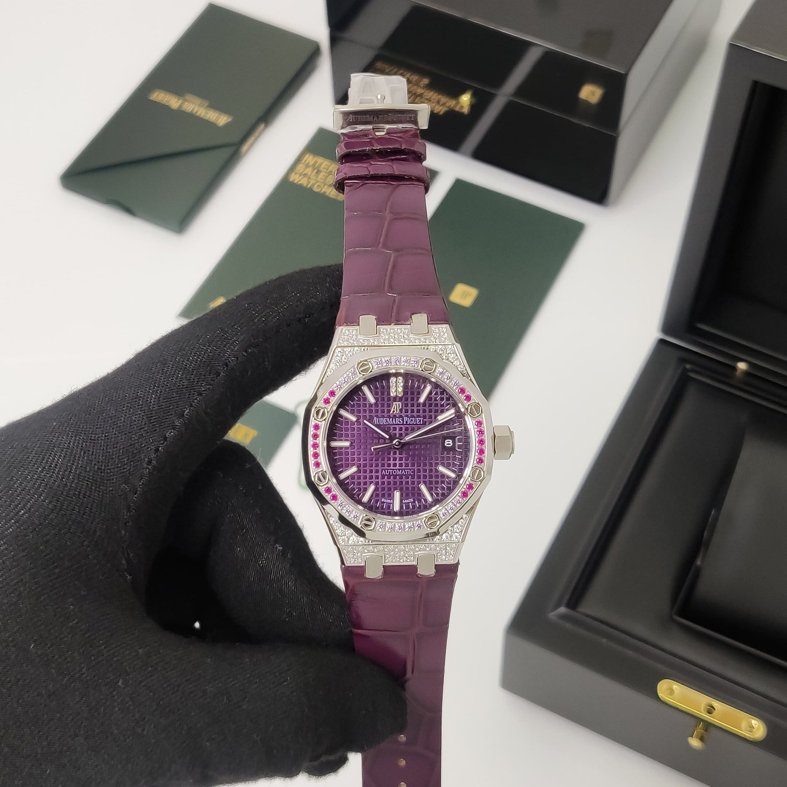 Audemars-Piguet-Royal-Oak-Purple-Diamond-Bezel-1-watchtown Audemars Piguet Royal Oak Purple Diamond Bezel 1 watchtown