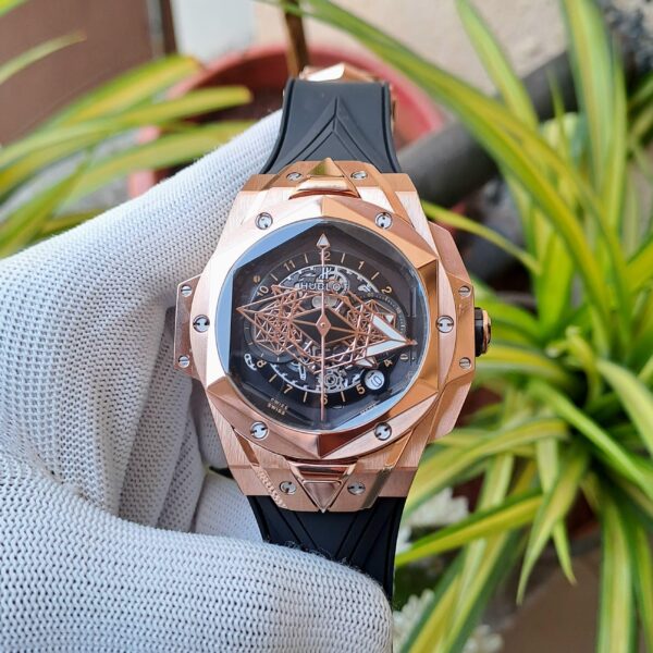Hublot New Big Bang Sang Bleu II King Gold  Watch