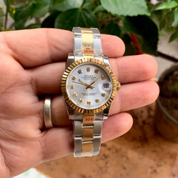 Rolex DateJust Oyster White Dial Gold Design