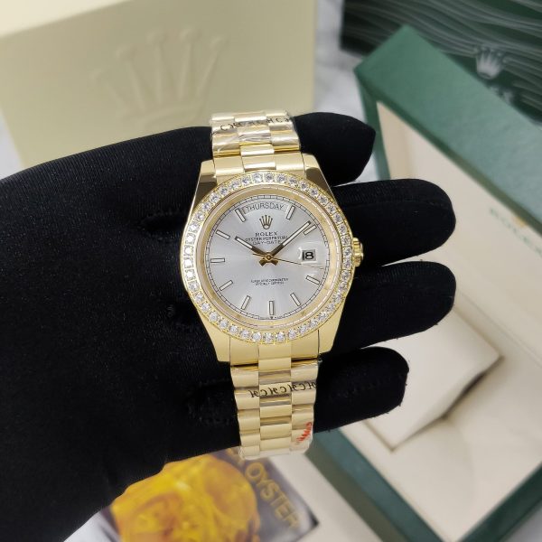 Rolex DayDate Diamond Bezel Gold Chain 41mm